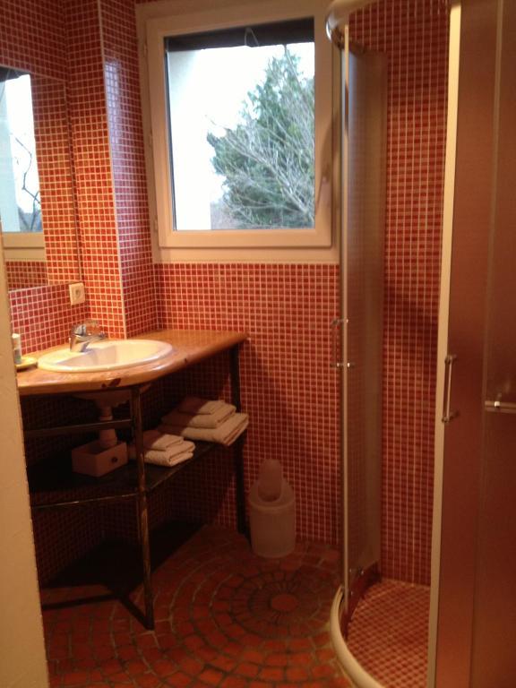 Les Jardins Du Rebaut Bed & Breakfast Béziers Oda fotoğraf